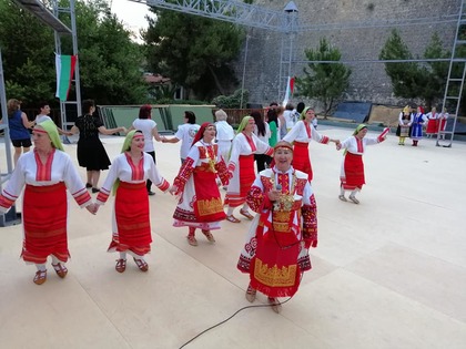 Екатерина Захариева поздрави българите на остров Крит за първия им събор