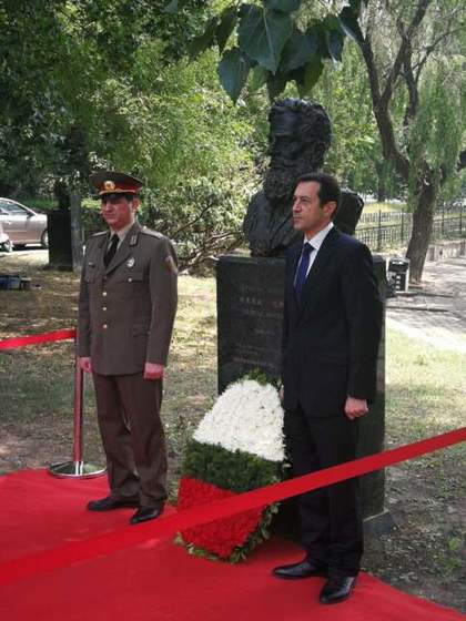 Българите в Пекин почетоха паметта на Христо Ботев и загиналите за свободата на България