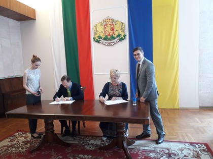 България подпомага висшето образование в Украйна