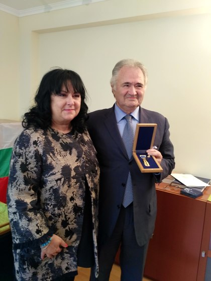 Удостояване на почетния консул на България в Люксембург със Златна лаврова клонка на министерството на външните работи