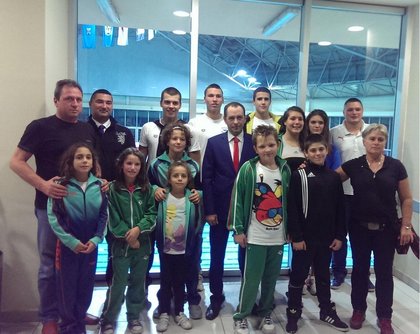 35 медала за България на международната плувна среща  в Сараево