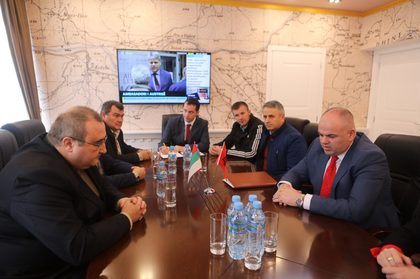 Ambasadori Raytchevski u takua me kryetarin e Bashkisë së Kukësit Safet Gjici