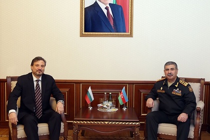 Посланик Николай Янков проведе среща с министъра на отбраната на  Азербайджан генерал-полковник Закир Хасанов