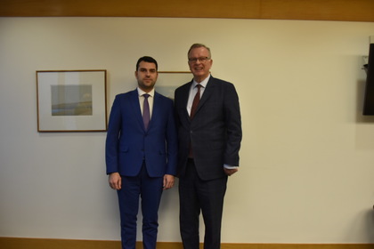 Георг Георгиев се срещна с министъра на енергетиката, мините и нефтените ресурси на канадската провинция Британска Колумбия Брус Ралстън