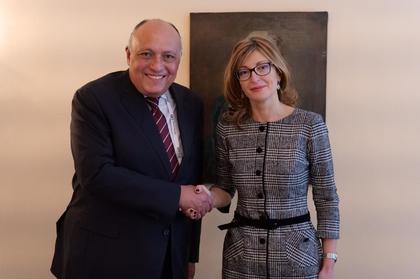 Вицепремиерът Захариева се срещна с външния министър на Египет Самех Шукри