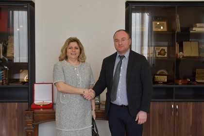 Посланик Десислава Иванова се срещна с председателя на Комисията по външна политика на парламента на Грузия