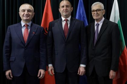 Трима президенти присъстваха на приема по повод Трети март в Тирана