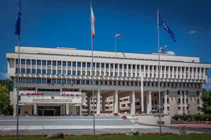 Посолството в Скопие направи дарение на социално слабо семейство 