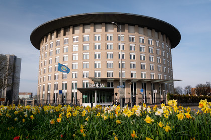 България приветства първия доклад на Екипа за разследване и идентифициране на ОЗХО