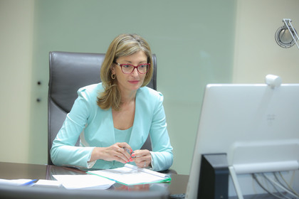 Екатерина Захариева и външни министри от ЕС обсъдиха възможностите за облекчаване на пътуванията