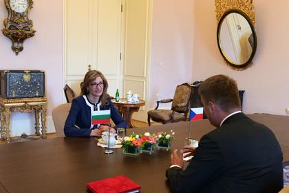 Екатерина Захариева в Прага: Важно е да не допускаме отново затварянето на граници вътре в ЕС