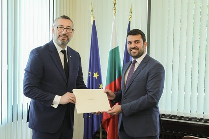 Заместник-министър Георг Георгиев прие новите посланици на Австралия и Чили