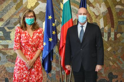 Екатерина Захариева и помощник държавният секретар на САЩ по политико-военните въпроси Кларк Купър обсъдиха задълбочаването на сътрудничеството между двете страни