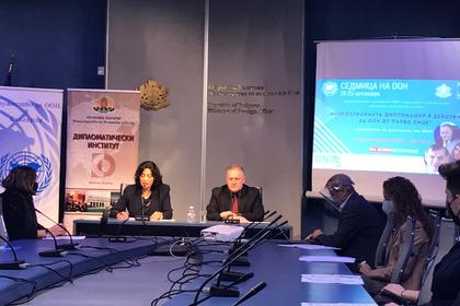 Заместник-министър Люцканов приветства участниците в дискусия за ООН и многостранната дипломация