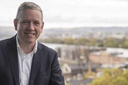 Председателят на Управителния съвет на общинския електроснабдител в Майнц става почетен консул на България