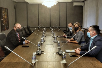 Вицепремиерът Захариева прие специалния пратеник  на правителството на Република Северна Македония Владо Бучковски