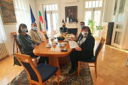 Горноградската гимназия в Загреб благодари за помощта от България