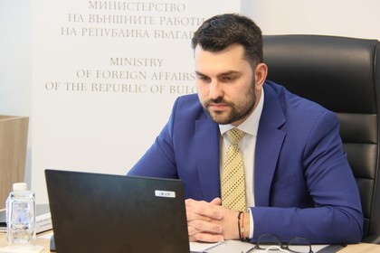 Политически консултации между България и Иран