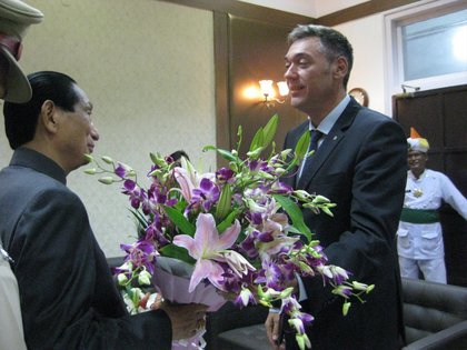 Протоколни срещи с губернатора и главния министър на Одиша
