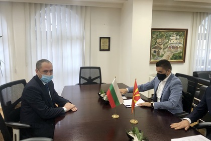 Посланик Ангелов се срещна със заместник министър-председателя на Република Северна Македония Люпчо Николовски
