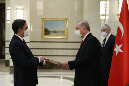  Посланик Ангел Чолаков връчи акредитивните си писма на президента на Турция