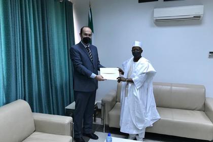 Посланик Йорданов връчи в МВнР на Нигерия копия на акредитивните си писма