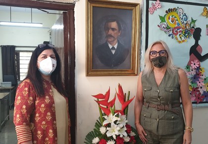 Училище „Г. С. Раковски“ в Делхи получи портрет на своя патрон