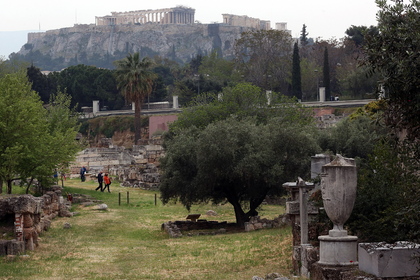 Гърция въвежда допълнителни мерки за ограничаване на придвижването между отделните области