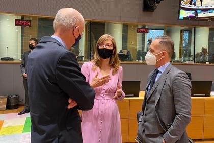 Екатерина Захариева: Спрете дезинформационните кампании от Западните Балкани срещу държави от ЕС