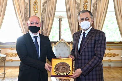 Генералният консул на България в Истанбул Васил Вълчев се срещна с Али Йерликая