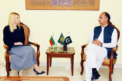 Посланик Ирена Ганчева се срещна с с федералния министър по икономическите въпроси на Пакистан
