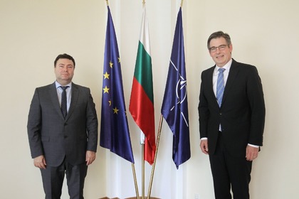 Заместник-министър Александров прие копия на акредитивните писма на новия посланик на Нидерландия