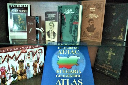 Библиотека за литература на български език  бе открита към Посолството ни в Абуджа