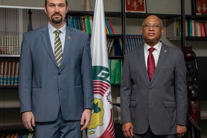 Посланик Йорданов връчи писма за назначаване като представител на България в Икономическата общност на западноафриканските държави