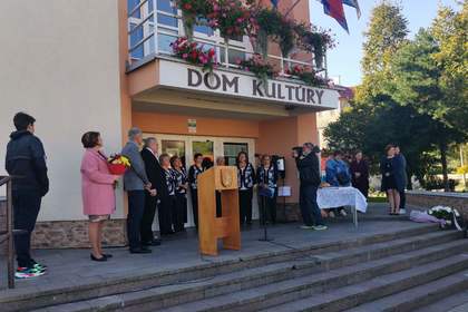 Посланик Васил Петков отдаде почит на паметта на четирима български студенти, загинали в Словашкото национално въстание против фашизма през 1944 г. в  Хронски Бенядик