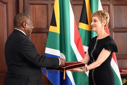 Посланик Мария Цоцоркова връчи акредитивните си писма на президента на Република Южна Африка