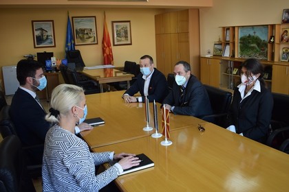 Посланик Ангелов проведе срещи с новоизбраните общински кметове на Щип и Кочани 