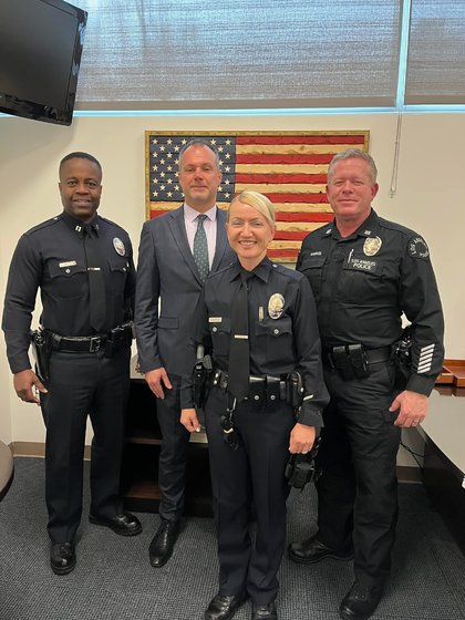 Среща на генералния консул с командващи офицери от Полицейското управление на Лос Анджелис (LAPD)  