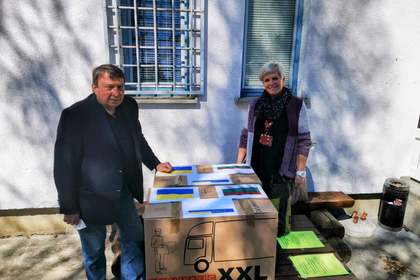 Veleposlanik Tcherveniakov izročil donacijo ukrajinskim beguncem v Sloveniji