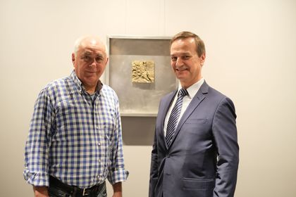 В Деня на Европа посланик Ради Найденов откри в Бил изложба на именития български скулптор Бойко Митков - Бойо