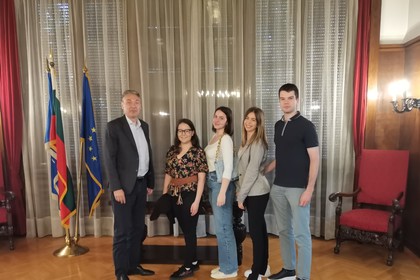 Посланик  Дойков се срещна със студенти от Белградския университет