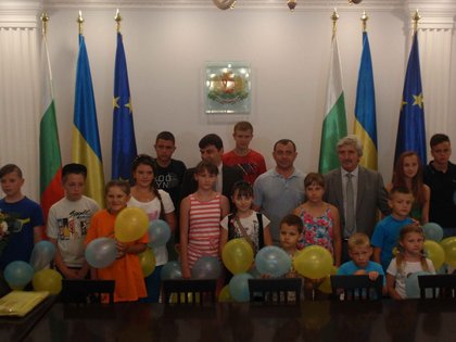 Изпращане на украински деца на загинали и ранени участници в бойните действия в Донбас на безплатна почивка в България