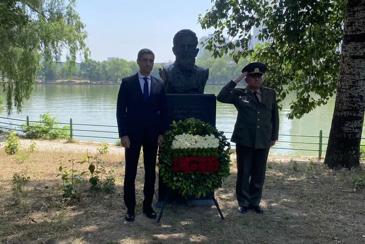 The Bulgarian Charge d’Affairs a.i. and Millitary Attache Conducted a Flower-presenting Ceremony on the Day for Commemorating Hristo Botev and the Bulgarian National Liberation Heroes – June 2 