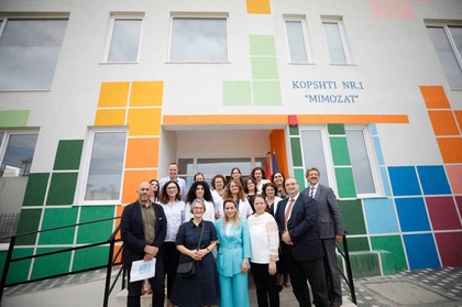 Посланик Райчевски участва в откриване на училище и детска градина, възстановени по програма „EU4Schools“