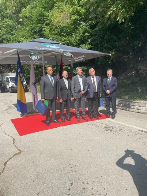 Посланик Валери Йотов участва в церемония по засаждане на дърво в Алеята на посланиците в Сараево