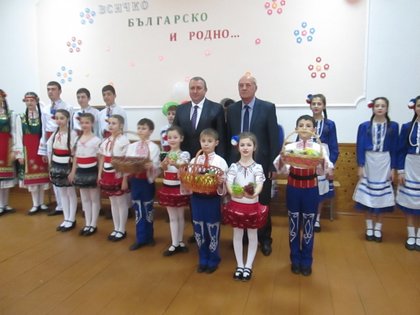 Участие на посланик Вълов в педагогически семинар с преподаватели по български език и литература