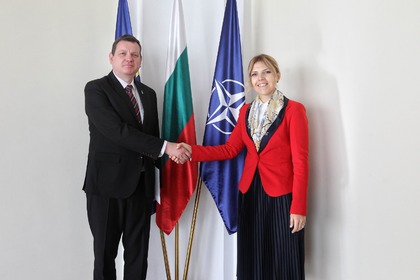 Заместник-министър Велислава Петрова прие копия на акредитивните писма на новия посланик на Латвия в България