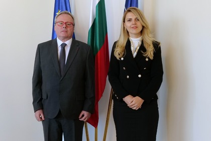 Заместник-министър Велислава Петрова прие копия на акредитивните писма на новия посланик на Франция в България