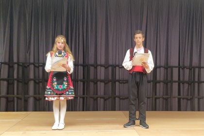 Празничен концерт на български вокален ансамбъл "Фортисимо" в училищния център в Мюнхен