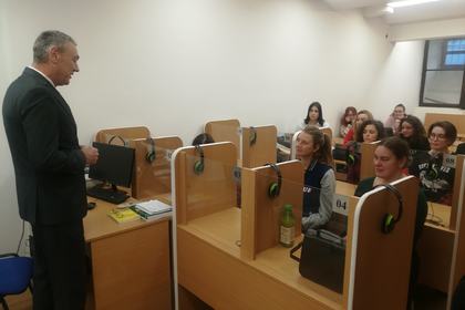 Посланик Петко Дойков посети студентите от Филологическия факултет на Белградския университет